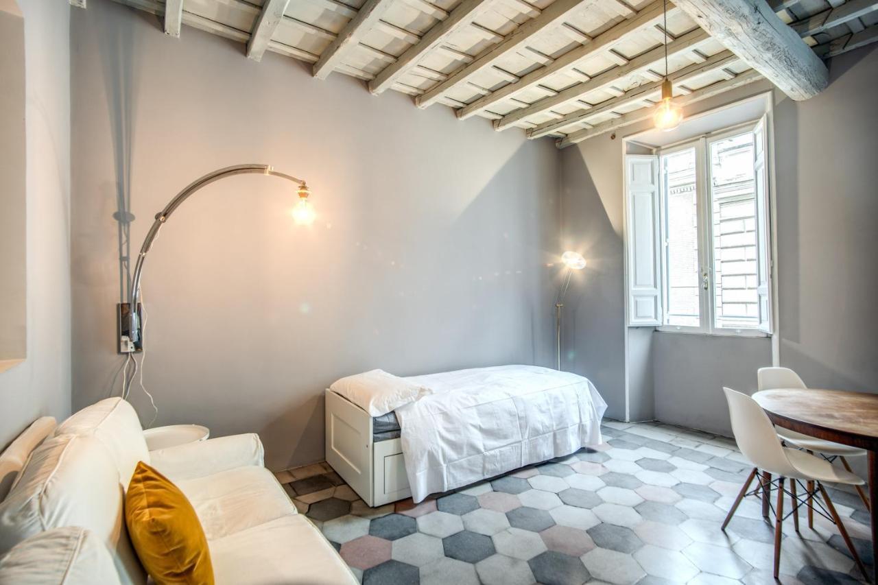 Stylish Flat Near Fori Imperiali Ruins