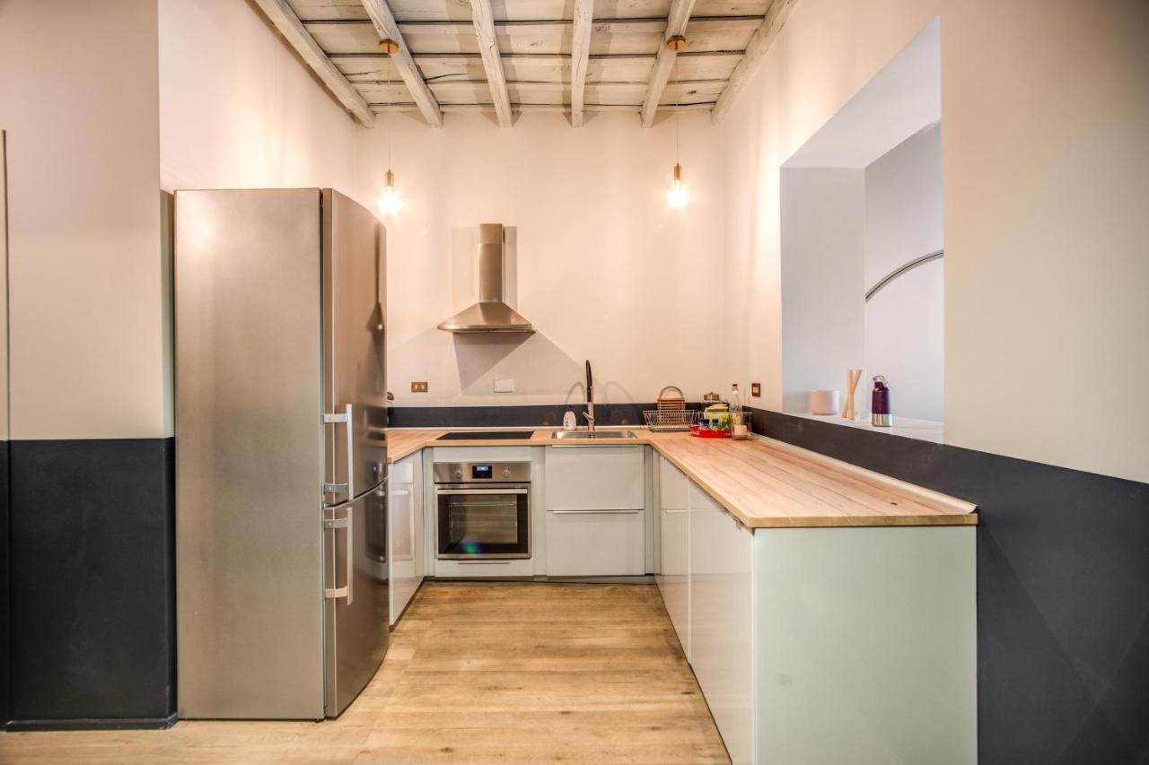 Stylish Flat Near Fori Imperiali Ruins